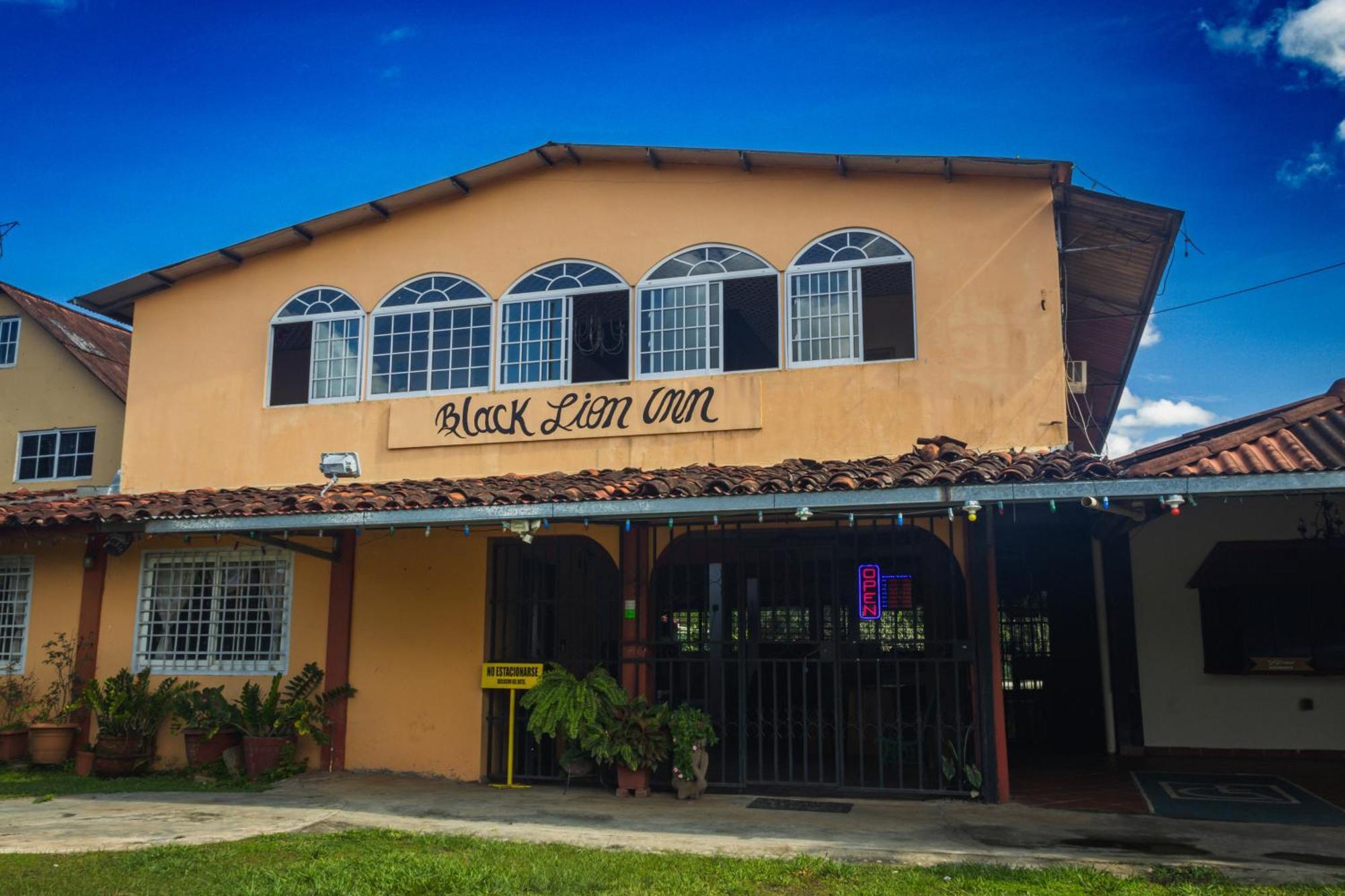 Black Lion Inn Сантьяго Экстерьер фото